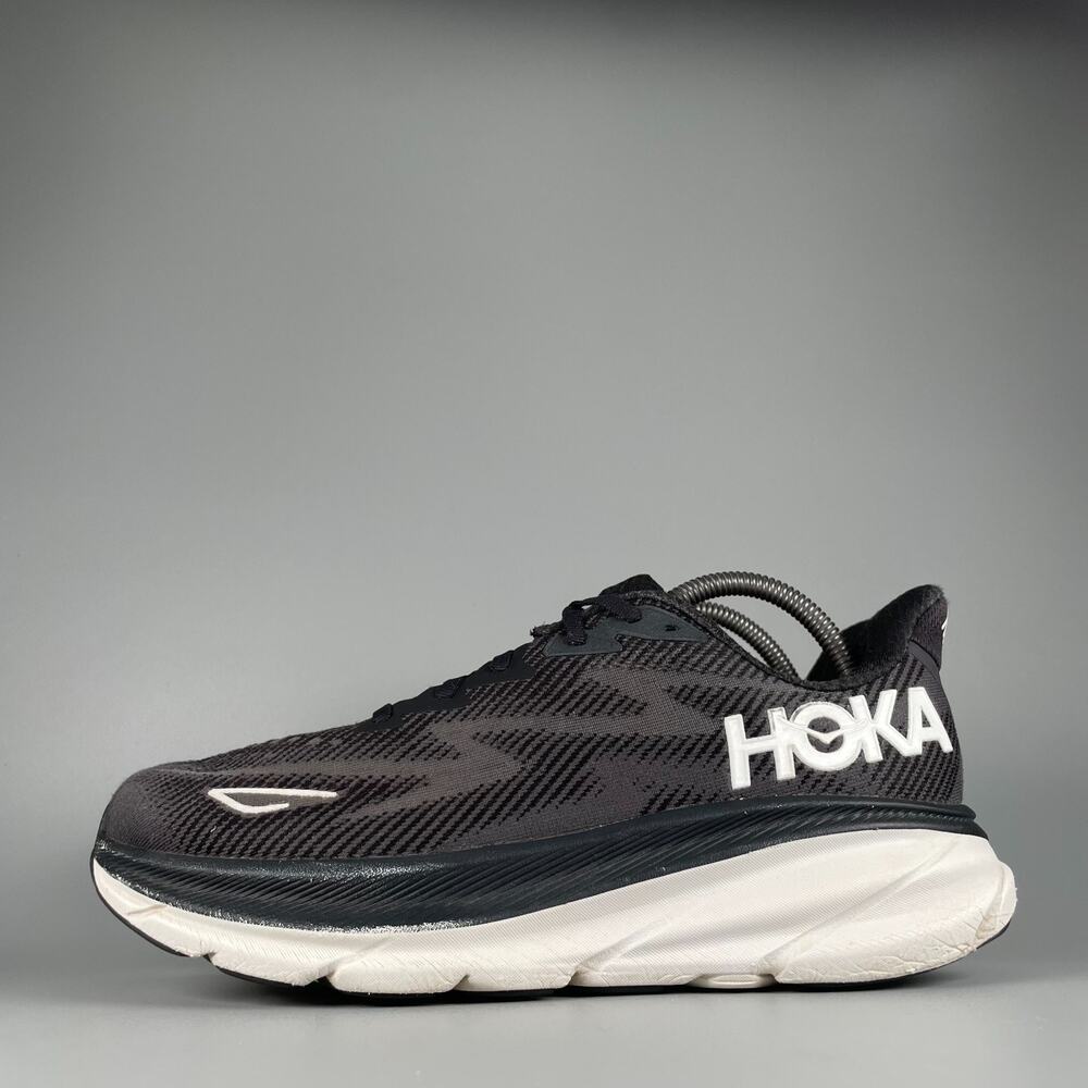 Hoka One One Clifton 9 Women's 10 Wide Black White Running Shoe Athletic Sneaker